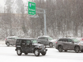 عاصفة شتوية "كبرى" تضرب شرق الولايات المتحدة